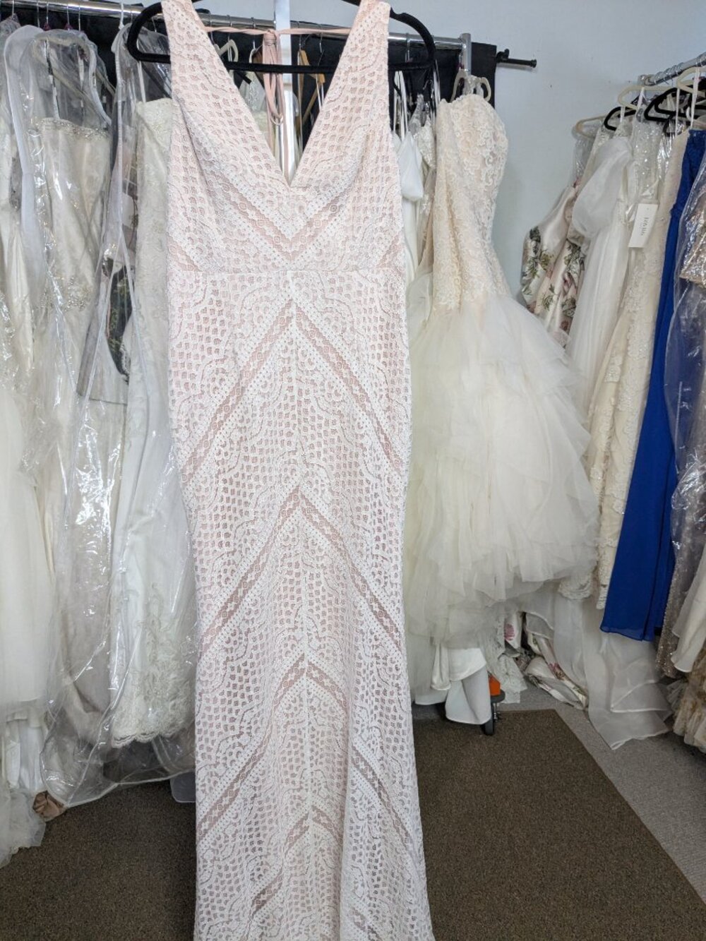 NWT Blush Ivory Lace Boho Mermaid Wedding Dress L - Picture 7 of 11